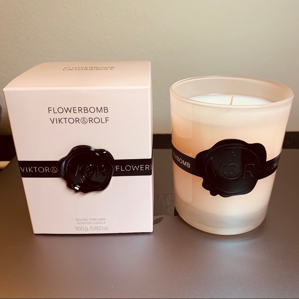 Viktor and Rolf Flowerbomb candle 165g